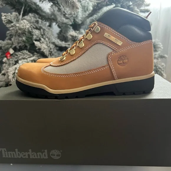 BRAND NEW TIMBERLAND FIELD BOOTS WHEAT COLOR! - Picture 3 of 4